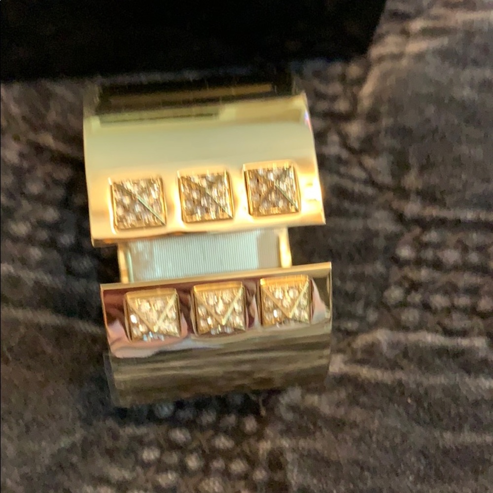 Vs bracelet